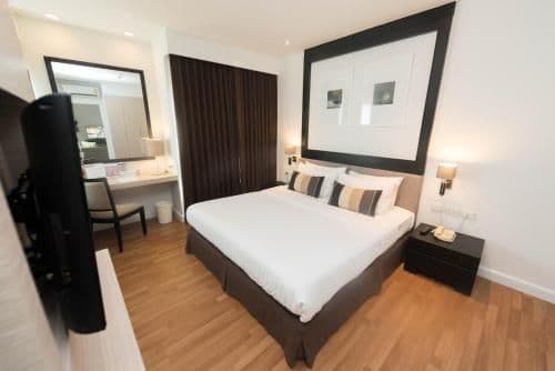 Deluxe Two-Bedroom Apartment