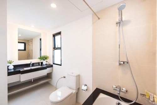 Deluxe Two-Bedroom Apartment