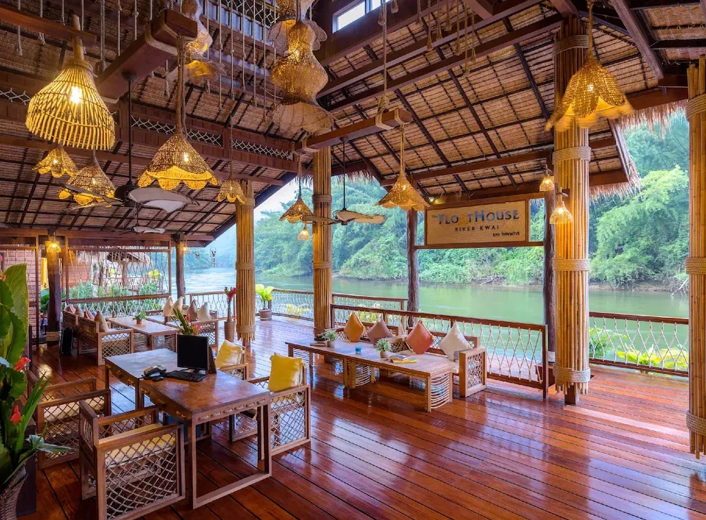 เดอะ โฟลทเฮาส์ ริเวอร์แคว รีสอร์ต (The Float House River Kwai Resort)1