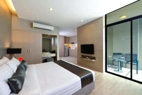 Deluxe Double or Twin Room with Pool View