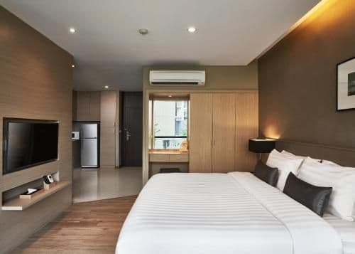 Deluxe Double or Twin Room with Pool View