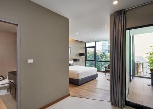 Deluxe Double or Twin Room with Pool View