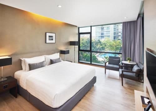 Deluxe Double or Twin Room with Pool View