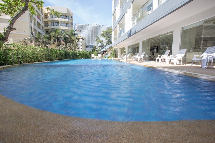 โรงแรมอาร์ คอน เรสท์ซี จอมเทียน (R-con Rest Sea Jomtien Hotel)3