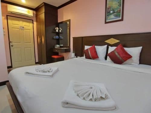 Classic Double Room with Window