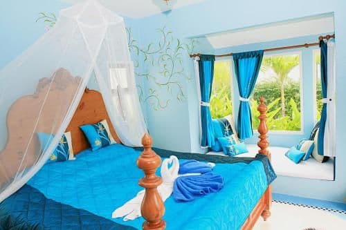 Villa - Beach Front