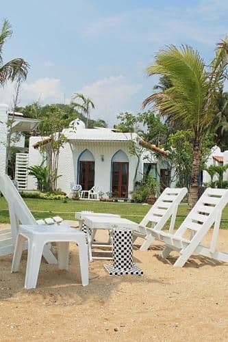 Villa - Beach Front