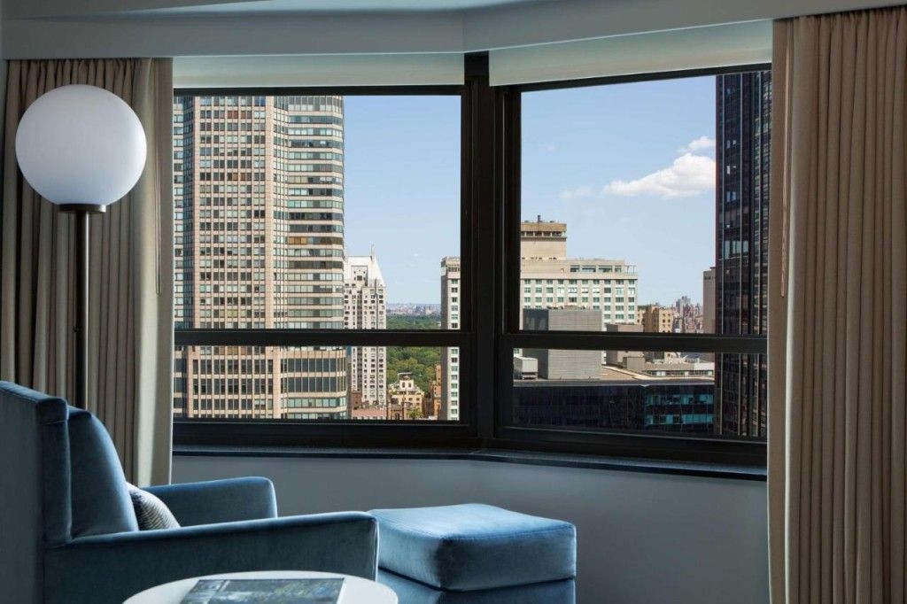 โรงแรมนิวยอร์ก ฮิลตัน มิดทาวน์ (New York Hilton Midtown Hotel)4