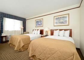 Quality Inn & Suites Near Fort Sam Houston4