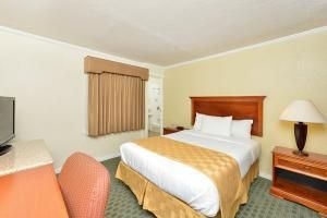 Americas Best Value Inn & Suites- Golden Gate2