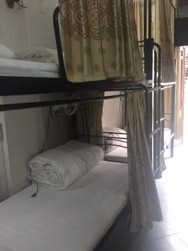 Single Bed in Mixed Dormitory Room