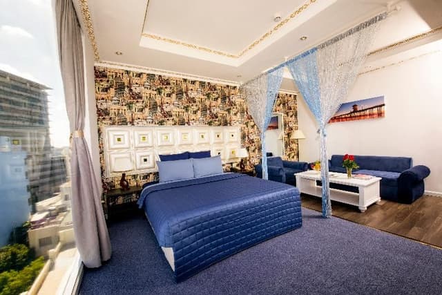 SUITE KING SIZE BED