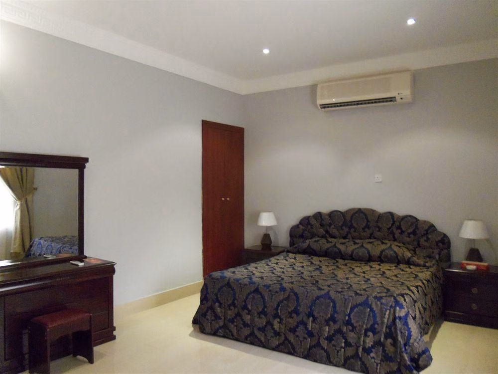 Royal Residence Hotel0