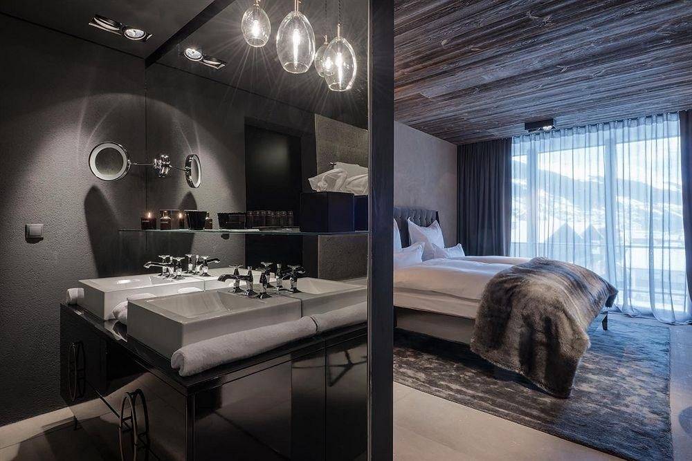 Zhero Hotel1