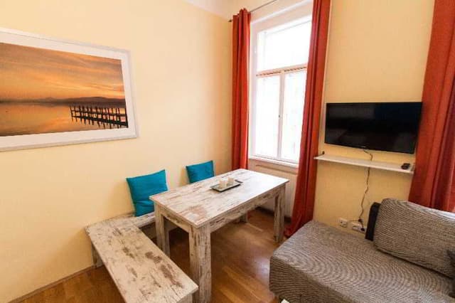 APARTMENT CAPACITY 6