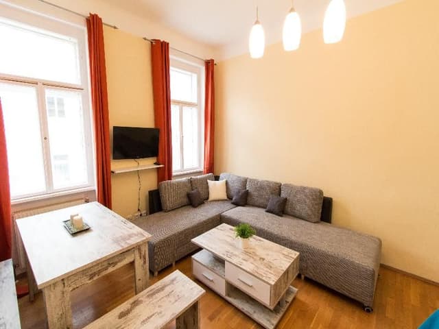 APARTMENT CAPACITY 6