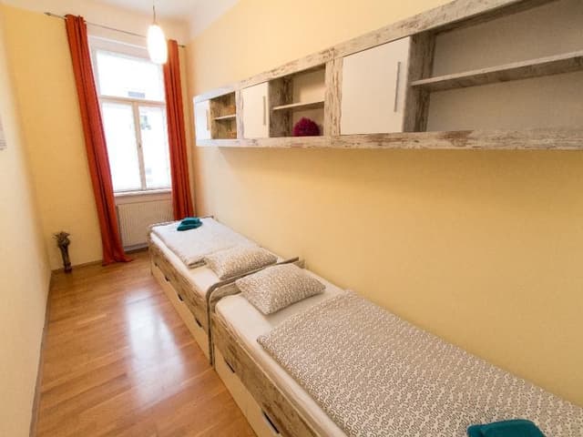 APARTMENT CAPACITY 6