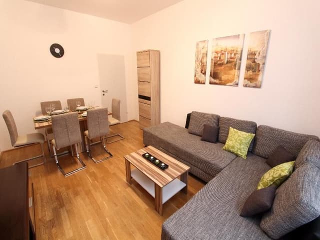 APARTMENT CAPACITY 7 TWO BEDROOMS