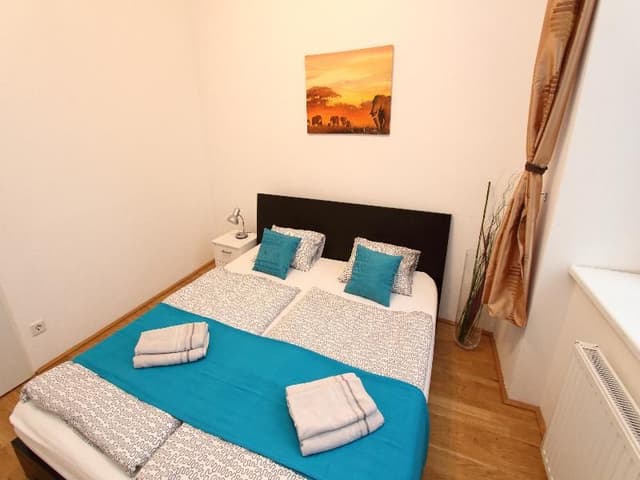 APARTMENT CAPACITY 7 TWO BEDROOMS
