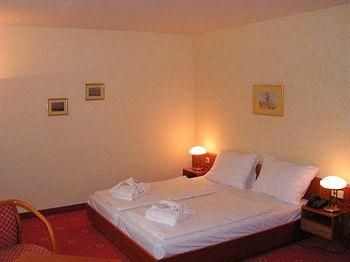 Sanotel4