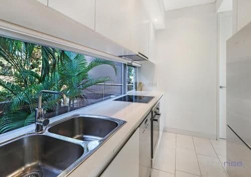 Three-Bedroom Townhouse with View