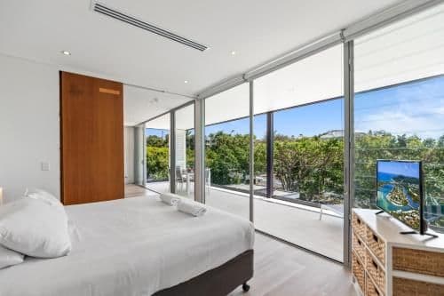 Three-Bedroom Penthouse (Pool View)