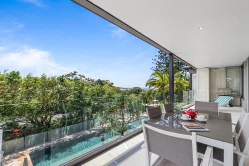 Three-Bedroom Penthouse (Pool View)