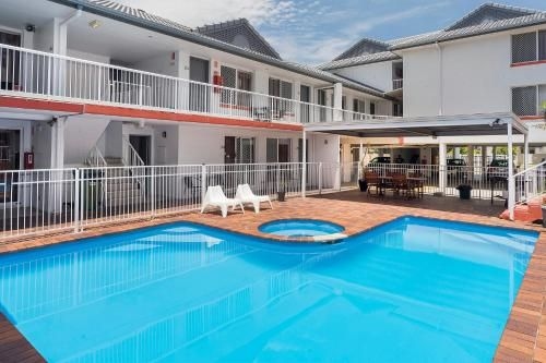 Sunshine Beach Resort0