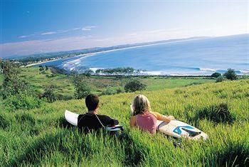 เลนนอกซ์ บีช รีสอร์ท (Headland Beach Resort)2