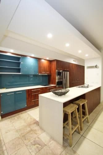 Three Bedroom Beach Home Apartment with Pool