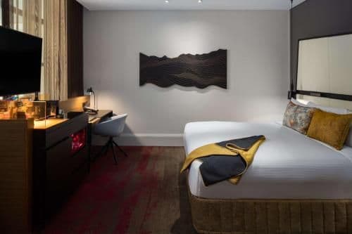QT King Room