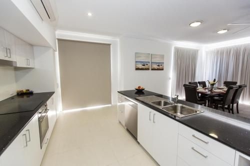 แกลดสโตน เซ็นทรัล พลาซ่า อพาร์ตเมนต์ (Gladstone Central Plaza Apartment)3