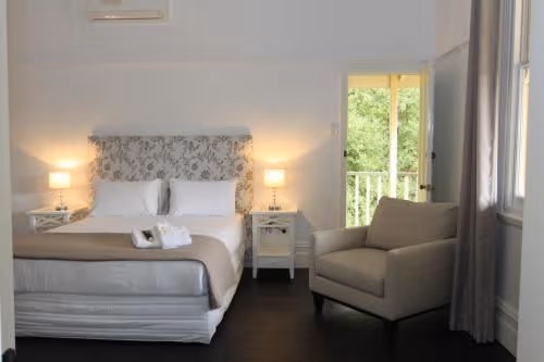 Ten-Bedroom Holiday Home