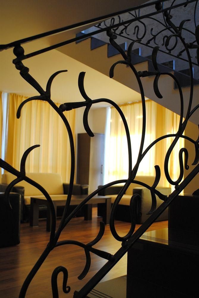 Camelot Residence2