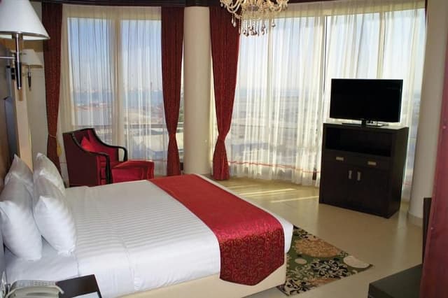 SUITE EXECUTIVE