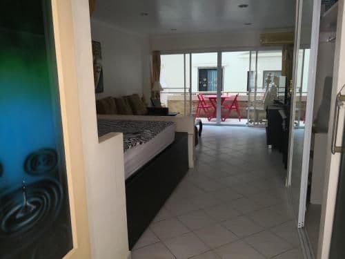 Budget Apartment with Balcony