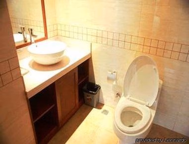 Super 8 Hotel Shanghai Qi Bao1
