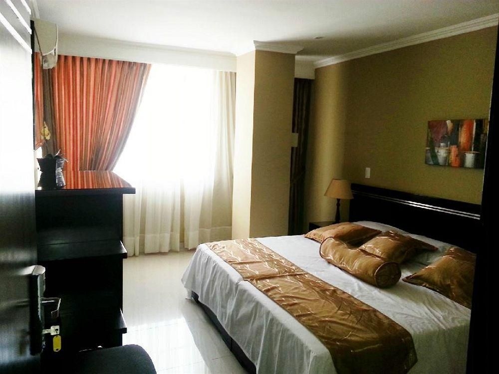 Hotel Six Avenue2