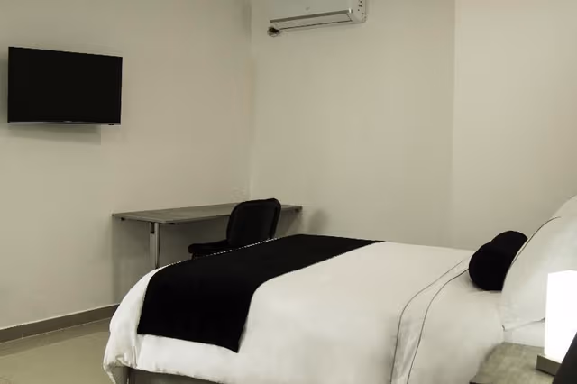 DOUBLE CONNECTING ROOM