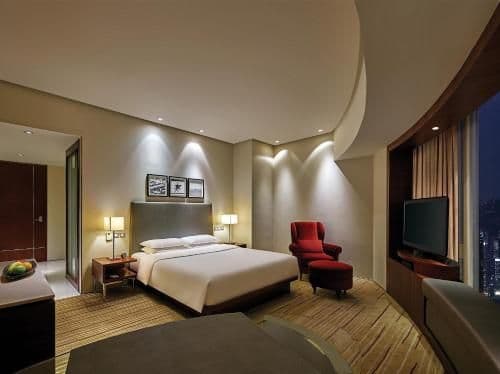 Corner King Room