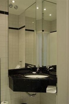 Dom Hotel Limburg1