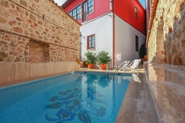 VILLA EIGHT BEDROOMS WITH PRIVATE POOL