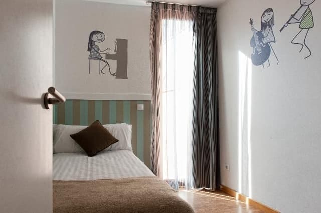 APARTMENT CAPACITY 5 TWO BEDROOMS