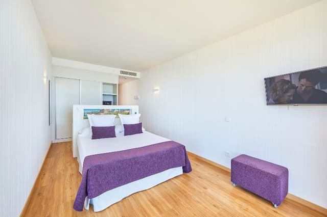 DOUBLE BAY VIEW