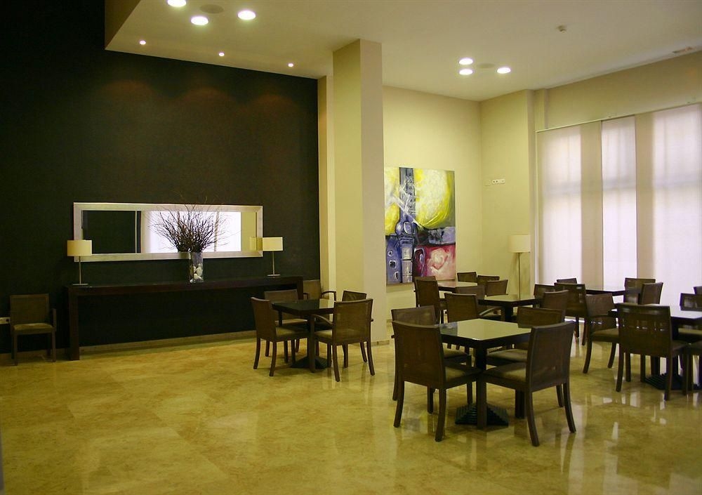 Apartamentos Plaza Picasso3