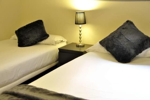 APARTMENT CAPACITY 9 FOUR BEDROOMS