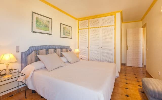 APARTMENT TWO BEDROOMS WITH TERRACE