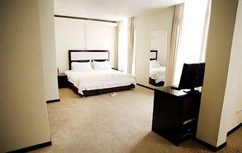 Edna Addis Hotel2
