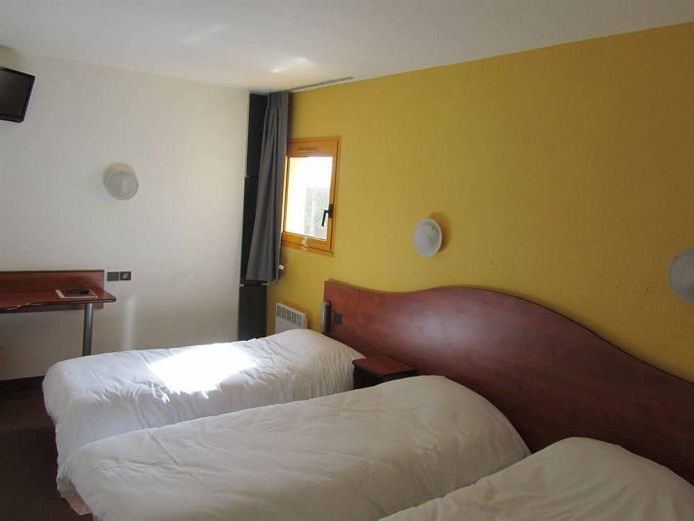 HOTEL BALLADINS ANGERS HOTEL BALLADINS ANGERS