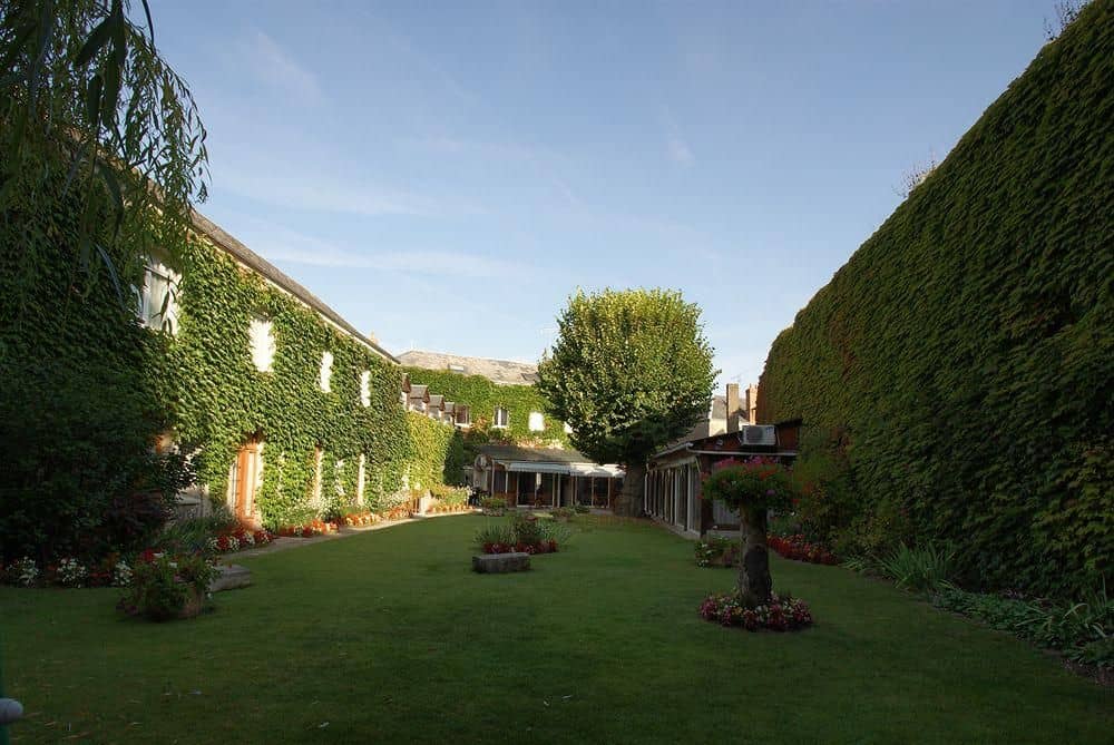 INTERHOTEL AUBERGE MAILLE INTERHOTEL AUBERGE MAILLE